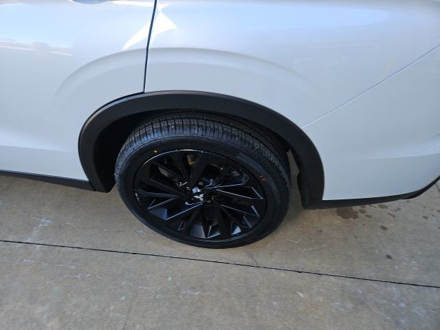 Used 2024 Mitsubishi Outlander SE Black Edition image 11