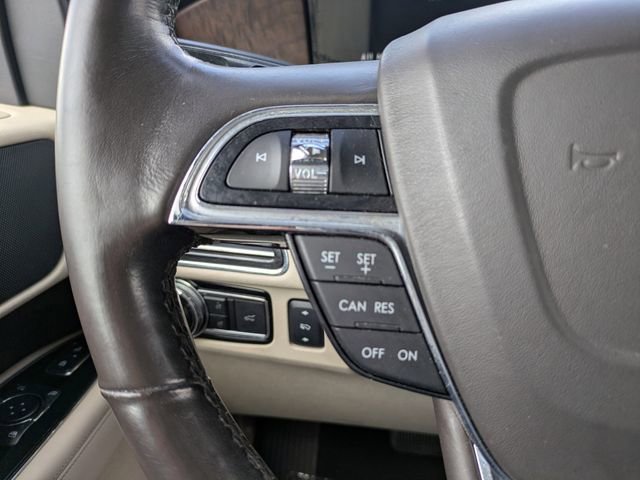 Used 2018 Lincoln Navigator Select image 33