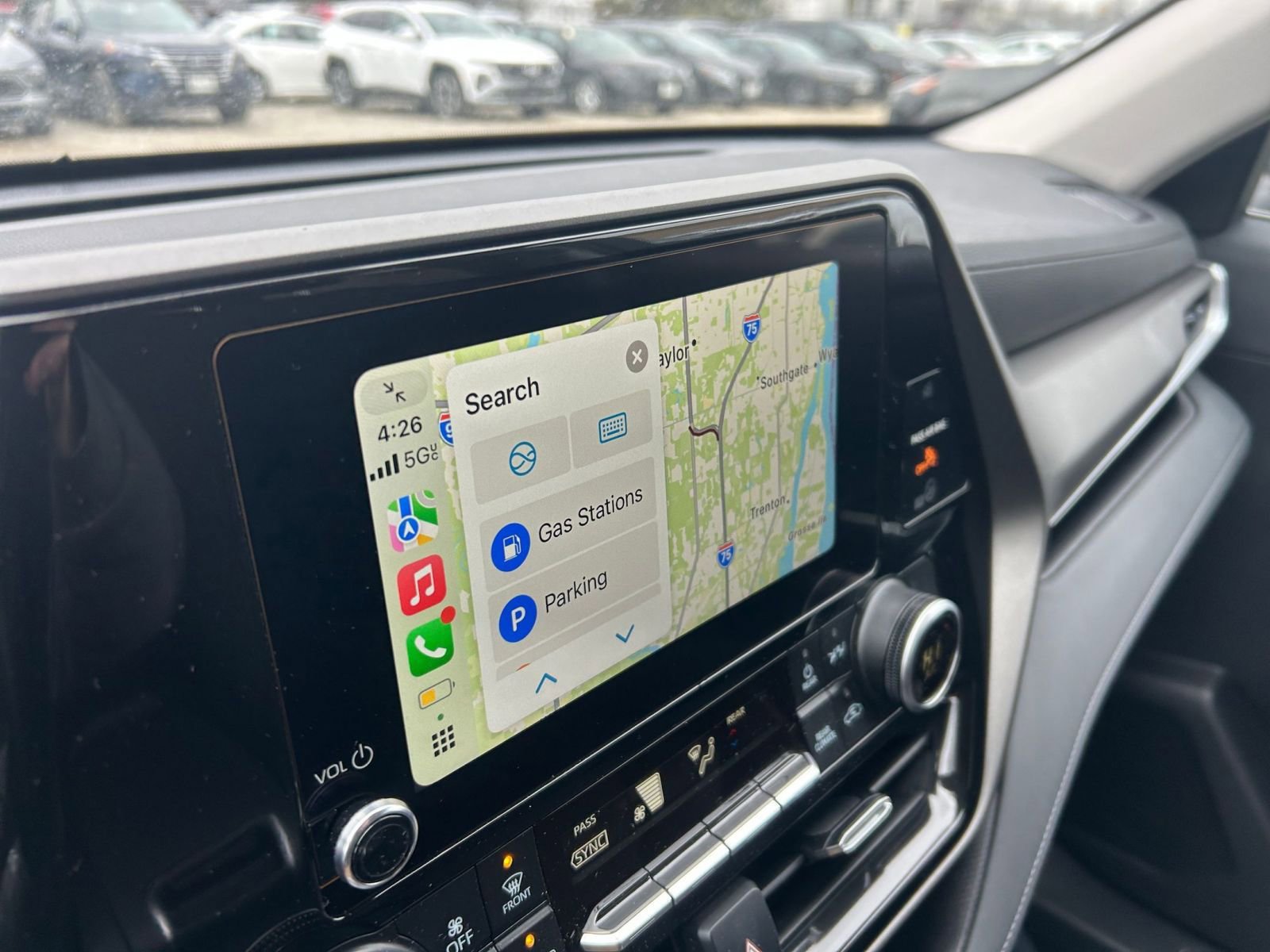 Used 2025 Toyota Highlander LE image 20