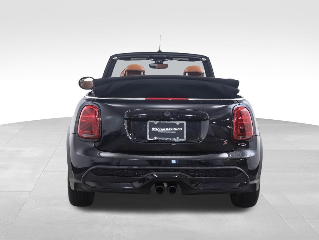 Used 2023 MINI Cooper S w/ Signature Upholstery Package image 4