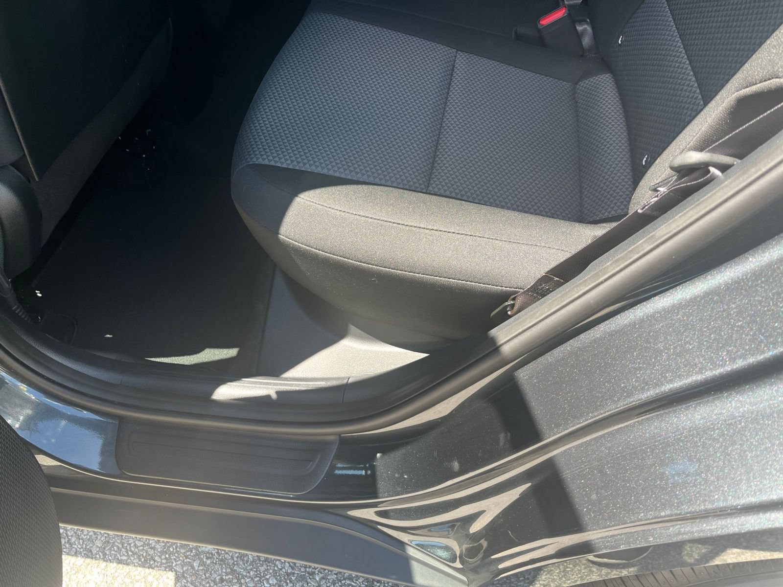 Used 2025 Kia Soul LX w/ LX Technology Package FWD image 23