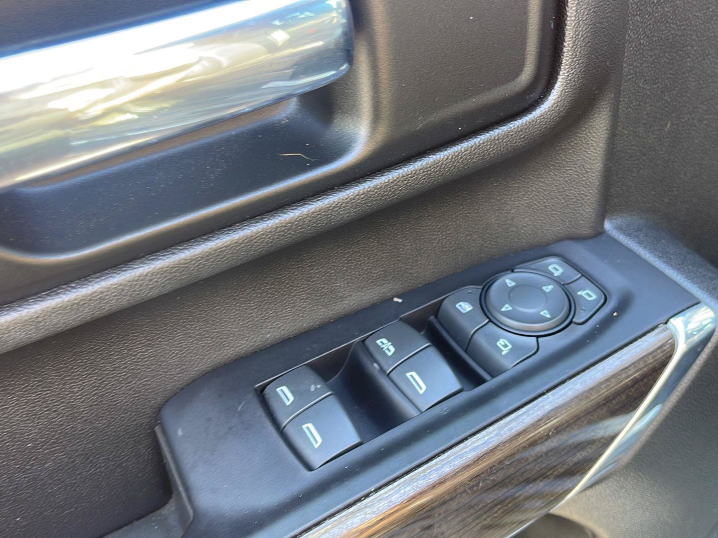 Used 2022 Chevrolet Silverado 3500 LT w/ All Star Edition AWD/4WD image 17