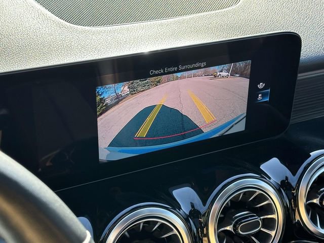 Used 2023 Mercedes-Benz GLB 250 image 33