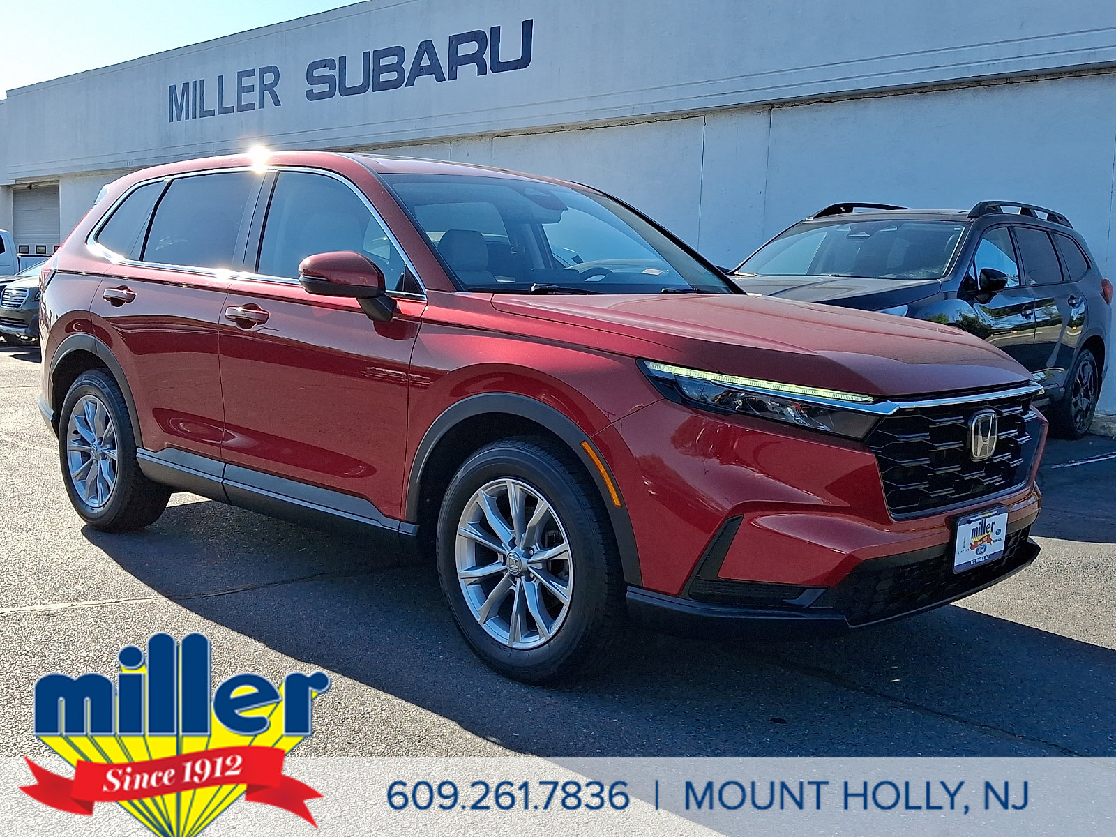 Used 2023 Honda CR-V EX image 1