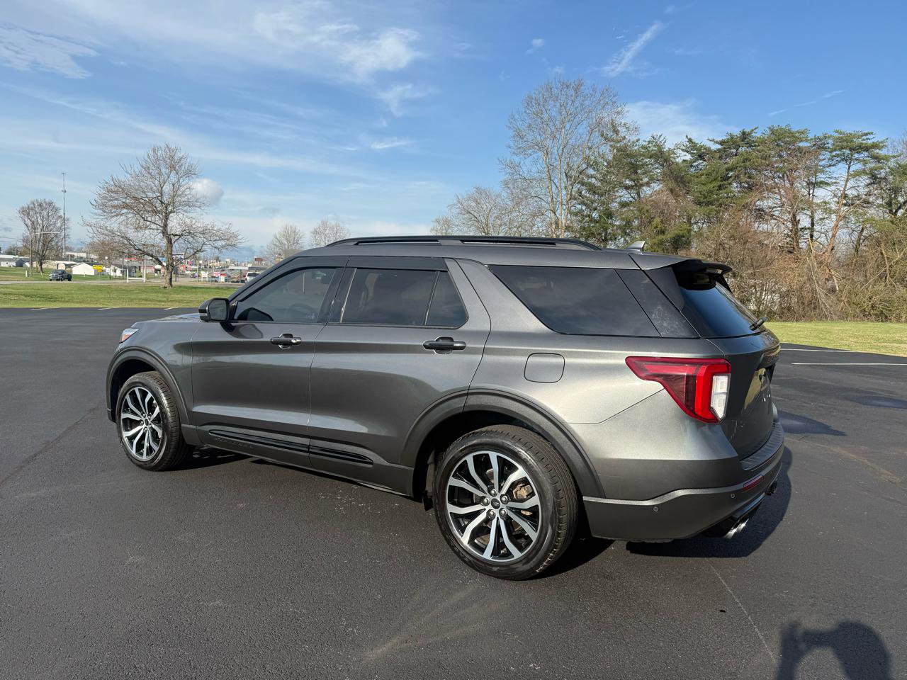 Used 2020 Ford Explorer ST w/ Premium Technology Package image 3