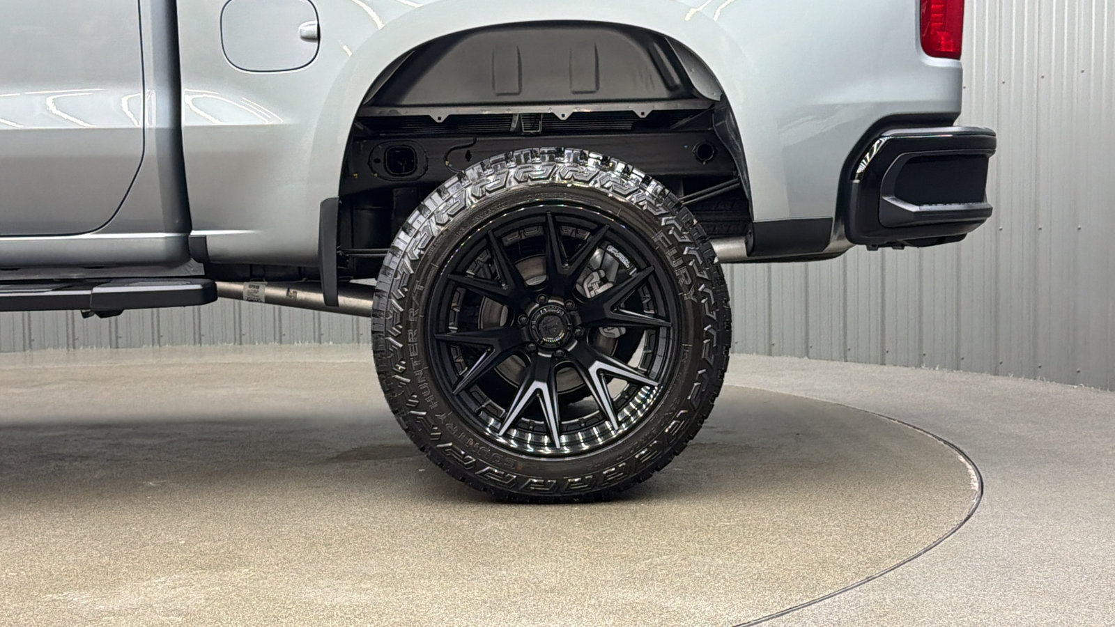 Used 2026 Chevrolet Silverado 1500 Custom Trail Boss w/ Dark Appearance Package AWD/4WD image 11
