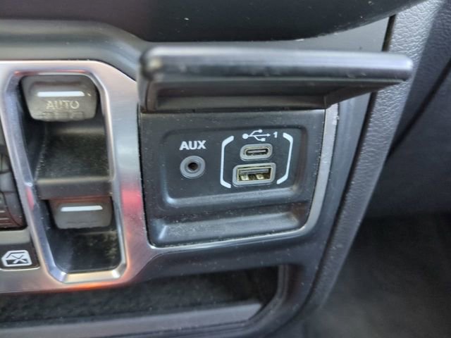 Used 2018 Jeep Wrangler Unlimited Sport S AWD/4WD image 24