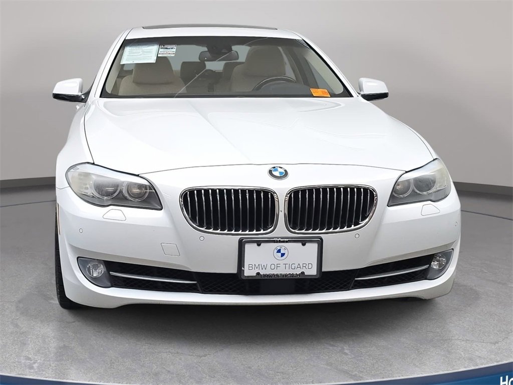 Used 2011 BMW 535i xDrive Sedan image 2