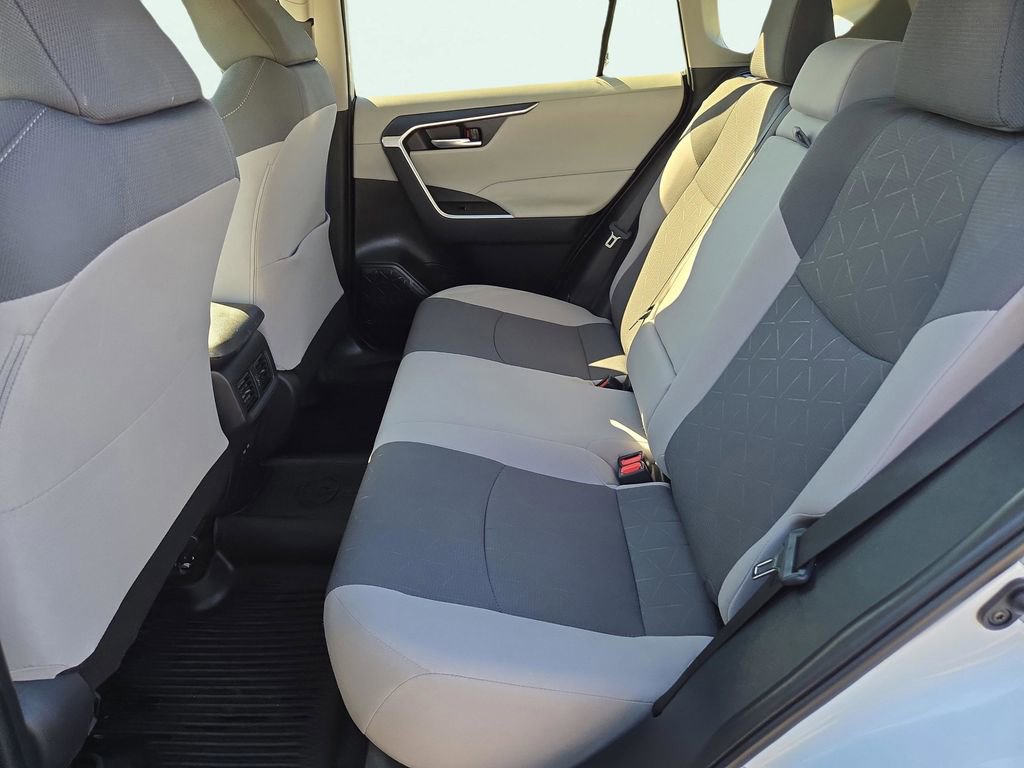 Used 2024 Toyota RAV4 XLE image 21
