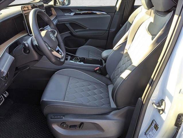 New 2026 Volkswagen Tiguan SEL R-Line image 4