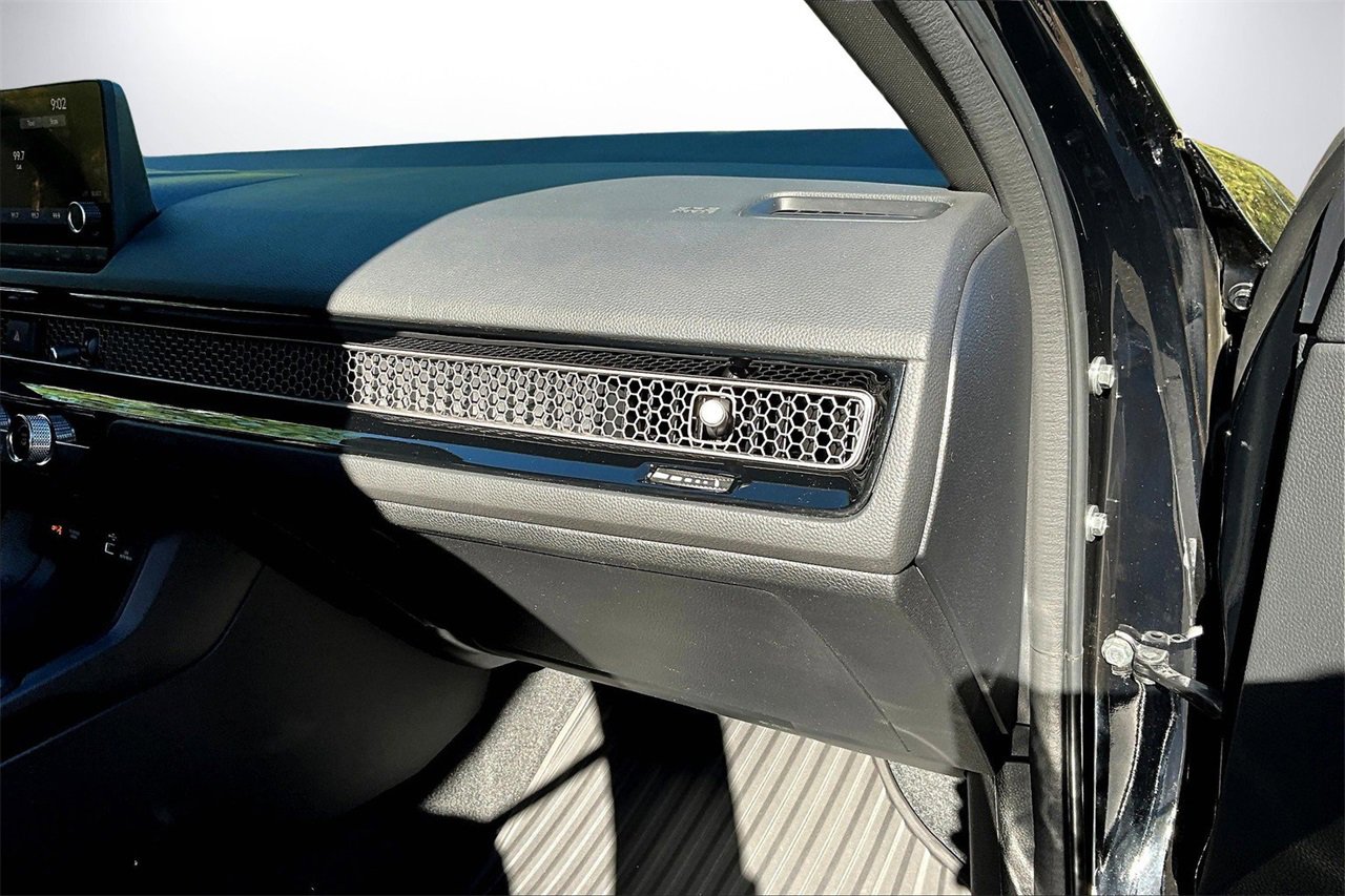 Used 2023 Honda Civic Sport image 17