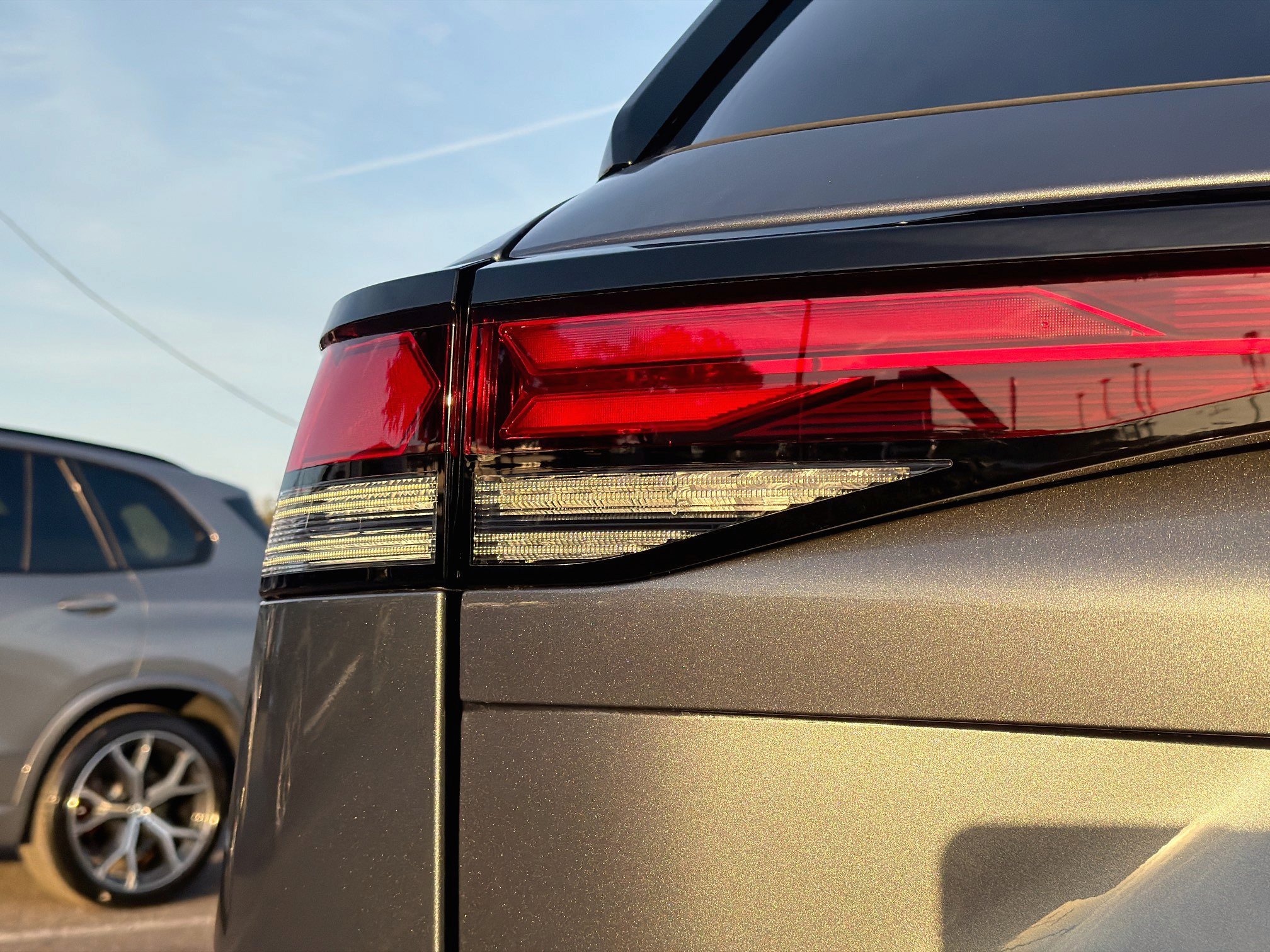 Certified 2026 Volkswagen Tiguan SE R-Line FWD image 10
