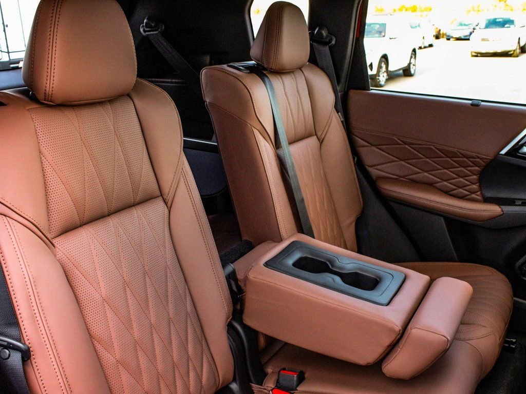 New 2026 Mitsubishi Outlander SEL image 42