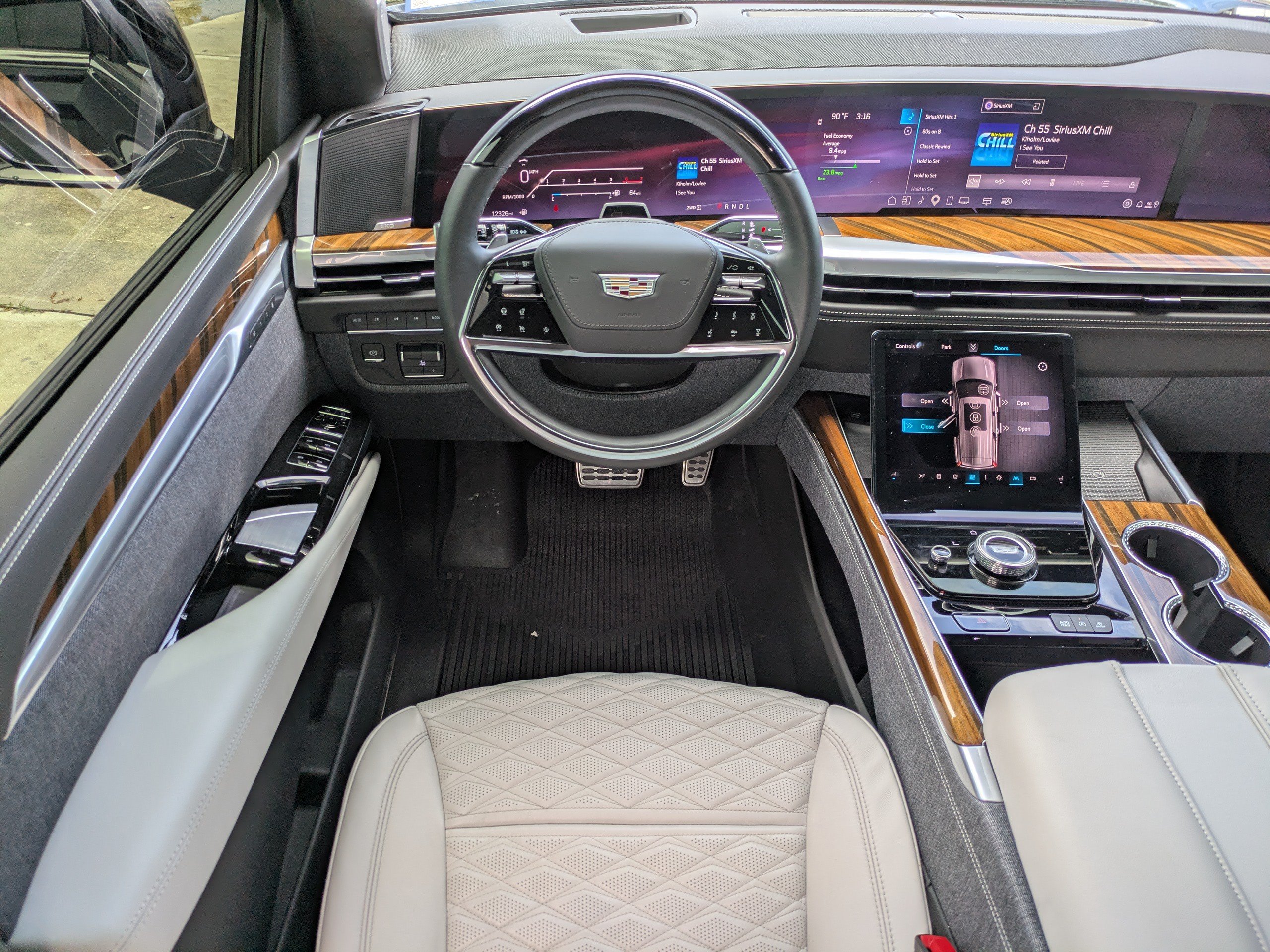 Used 2026 Cadillac Escalade Platinum Luxury w/ LPO, Radiant Package AWD/4WD image 20