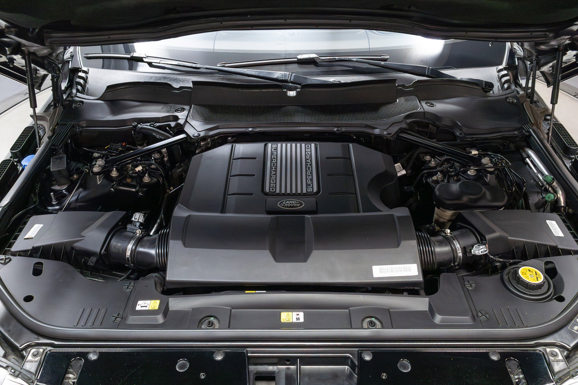 Used 2022 Land Rover Range Rover Autobiography image 32