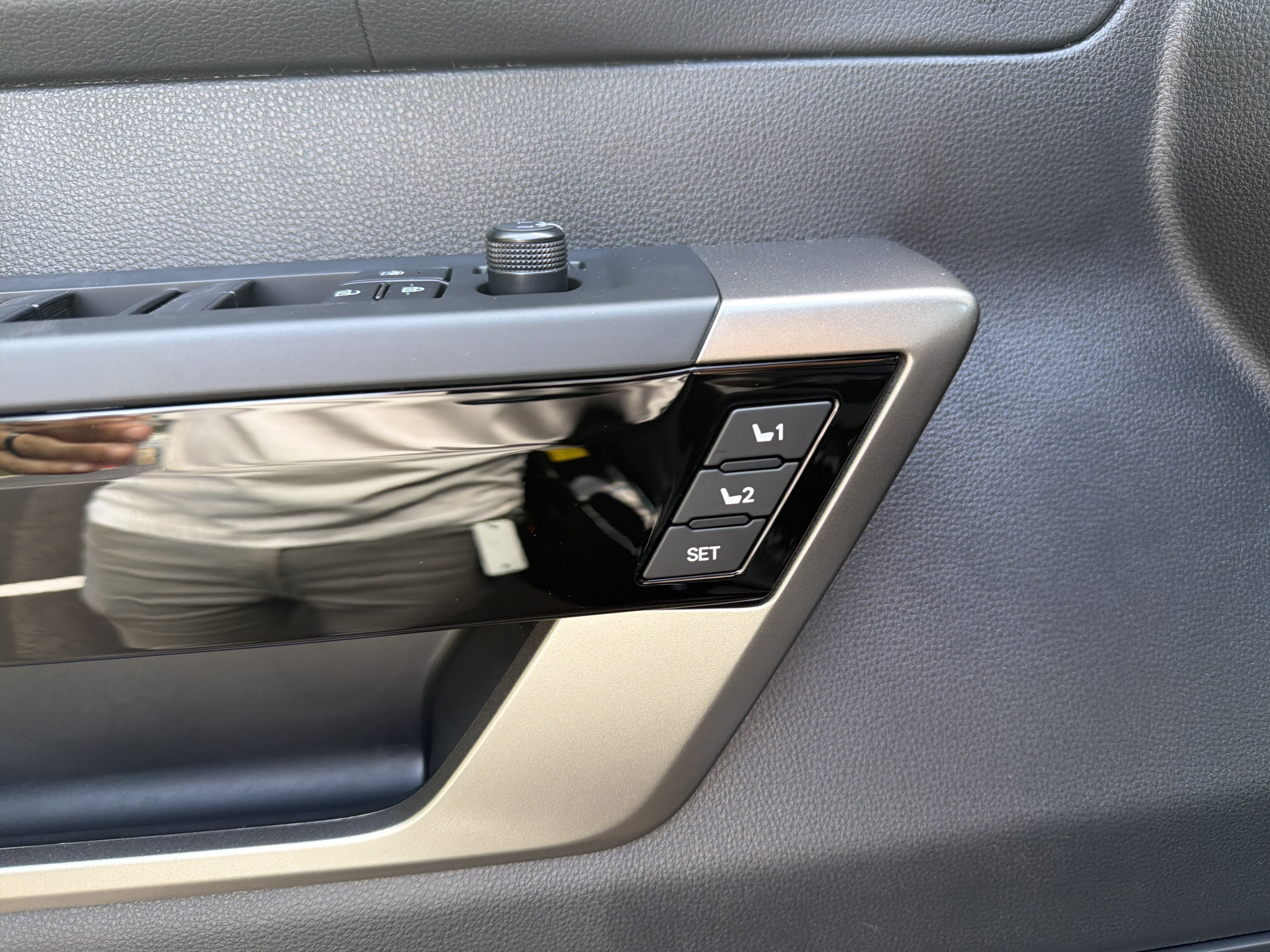 New 2026 Toyota Tundra Limited AWD/4WD image 13