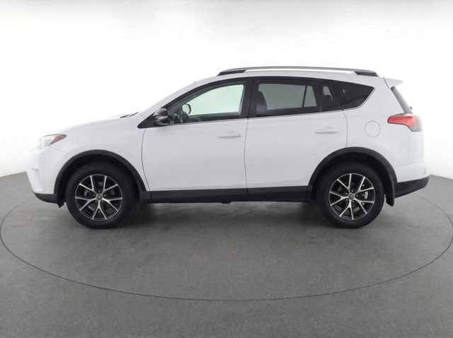 Used 2016 Toyota RAV4 SE FWD image 4