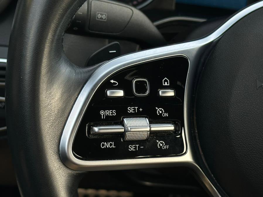 Used 2020 Mercedes-Benz C 300 C 300 4MATIC Sedan image 32