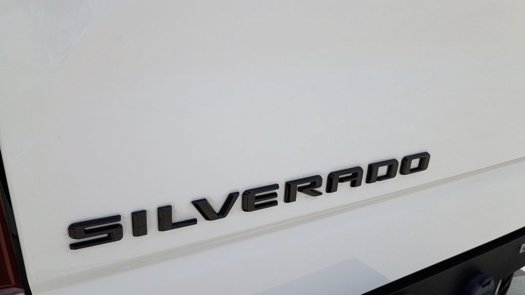 Used 2024 Chevrolet Silverado 1500 Custom w/ LPO, Dark Essentials Package RWD image 11