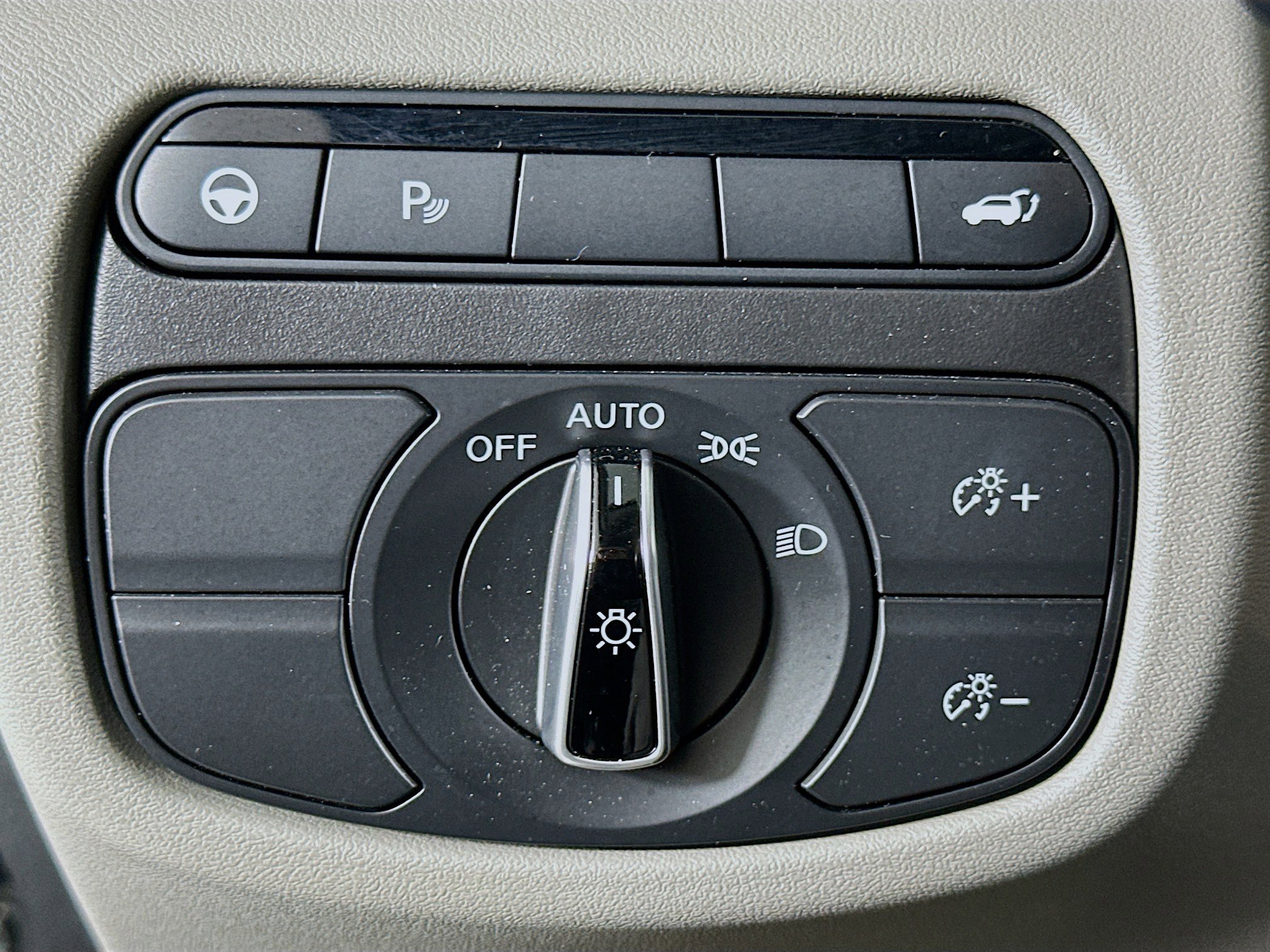 Used 2023 INFINITI QX50 Luxe FWD image 17