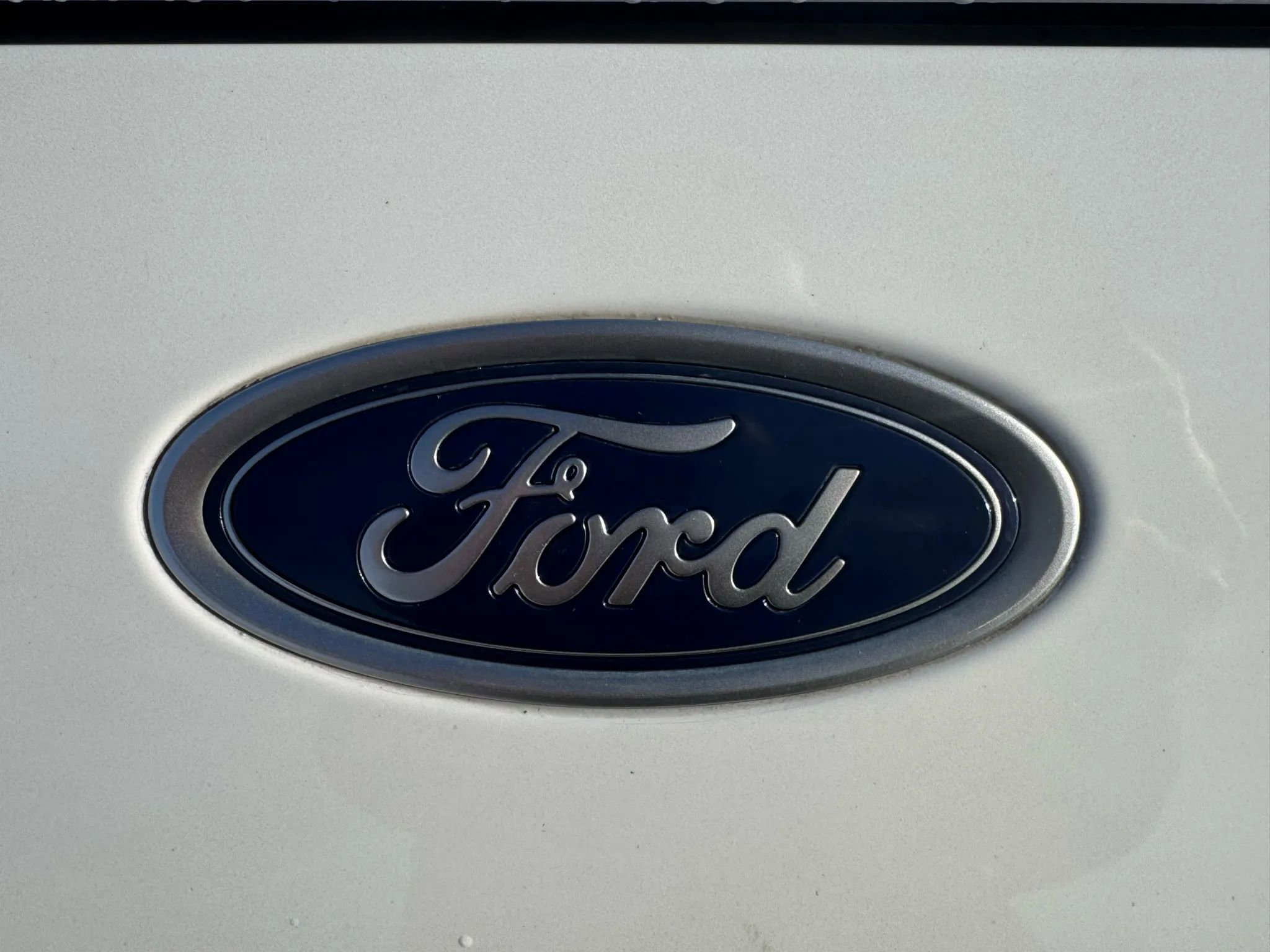 Used 2017 Ford Fusion SE w/ Fusion SE Technology Package image 9