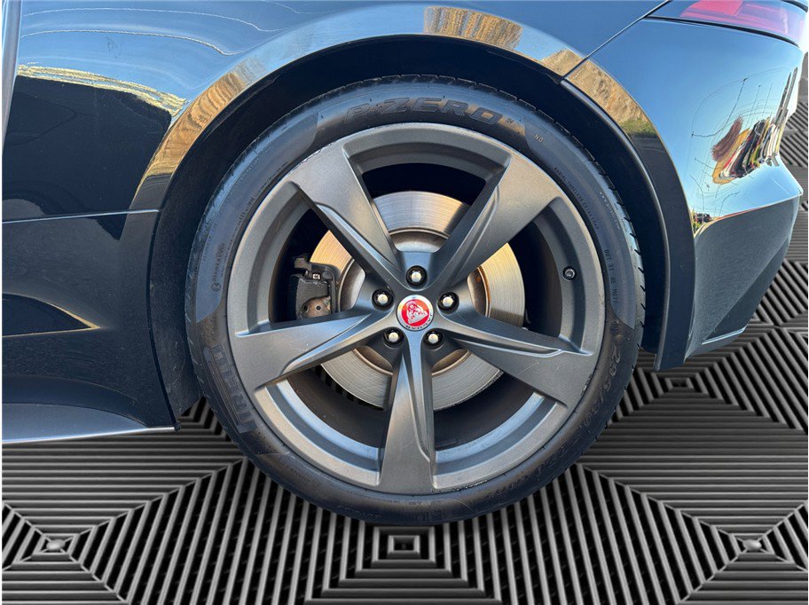 Used 2018 Jaguar F-TYPE 400 Sport image 14