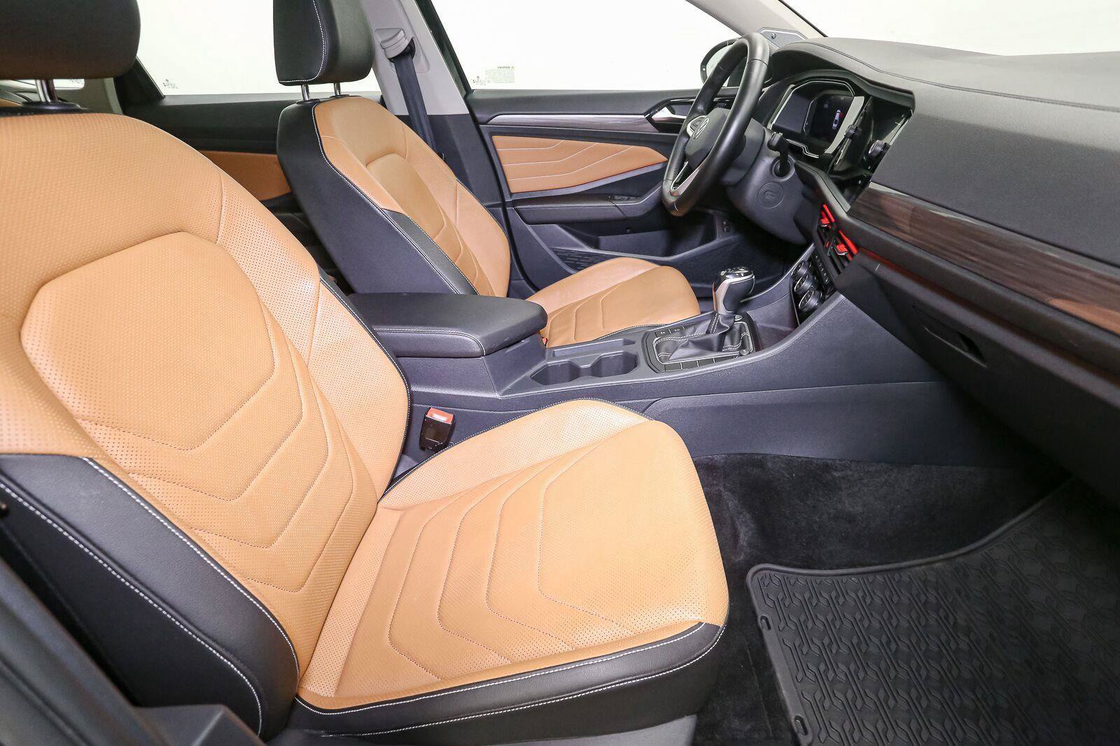 Certified 2023 Volkswagen Jetta SEL FWD image 20