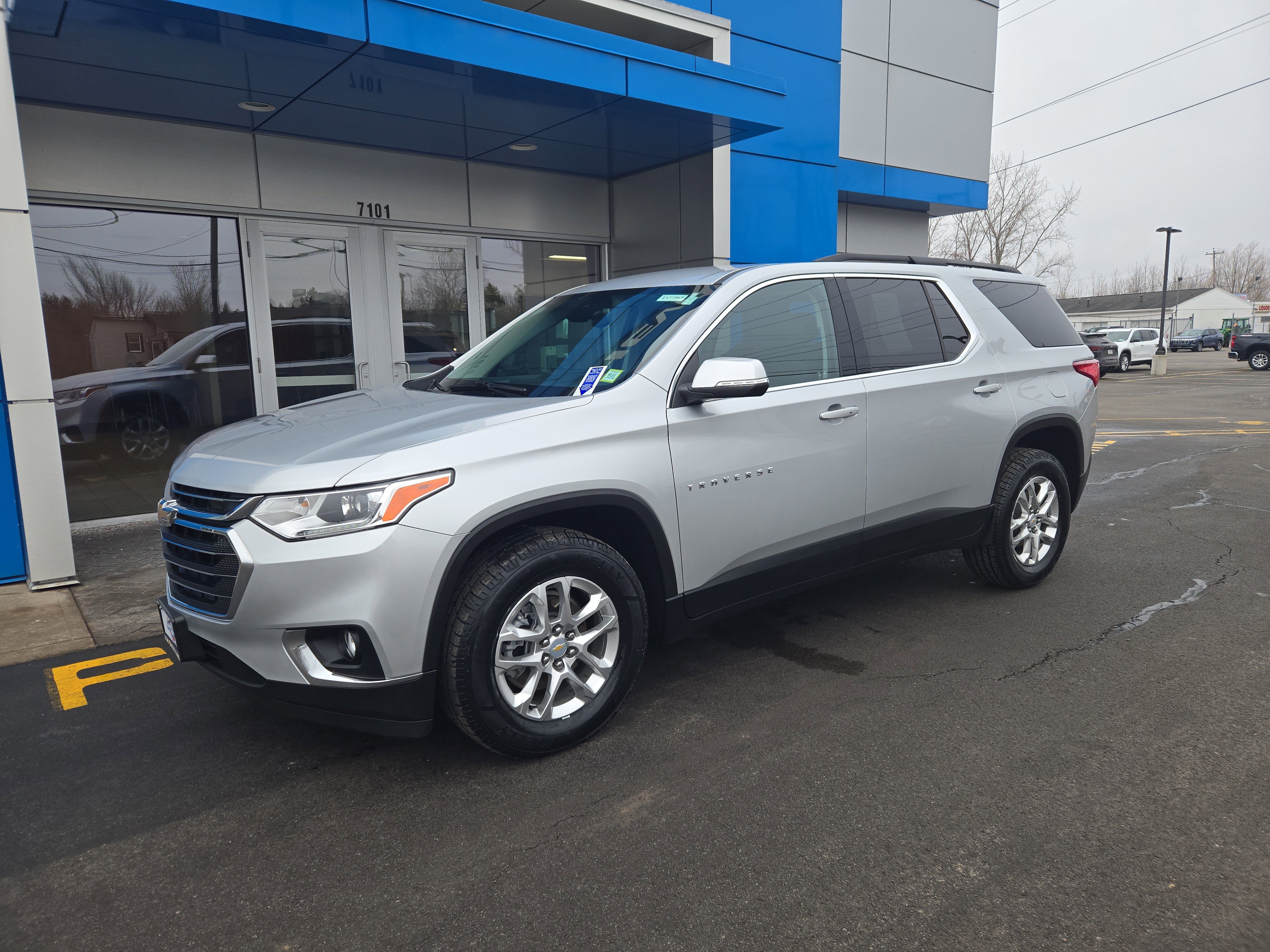 Certified 2021 Chevrolet Traverse LT image 4