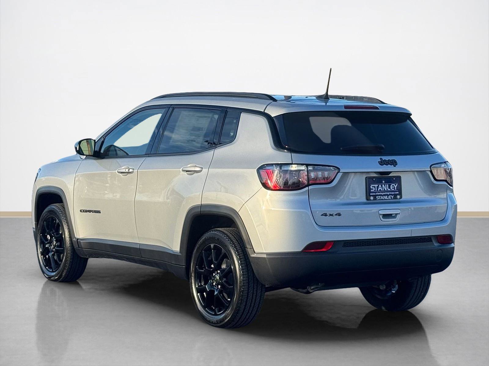 New 2026 Jeep Compass Latitude image 5