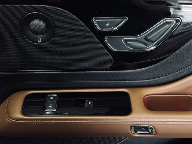 Used 2022 Lincoln Aviator Reserve w/ Elements Package Plus image 18