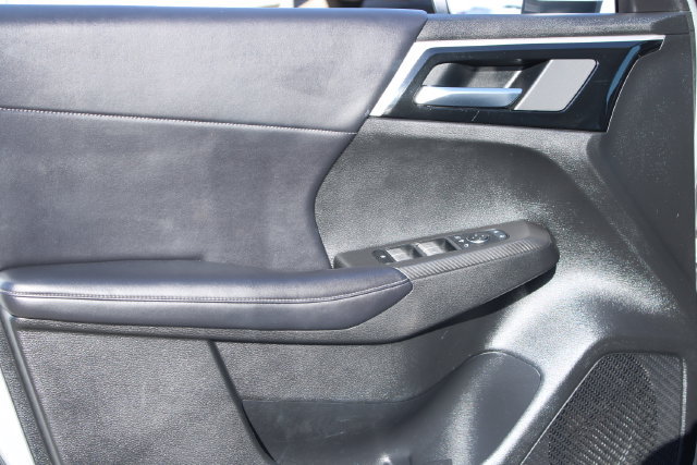 Used 2024 Mitsubishi Outlander SE AWD/4WD image 9