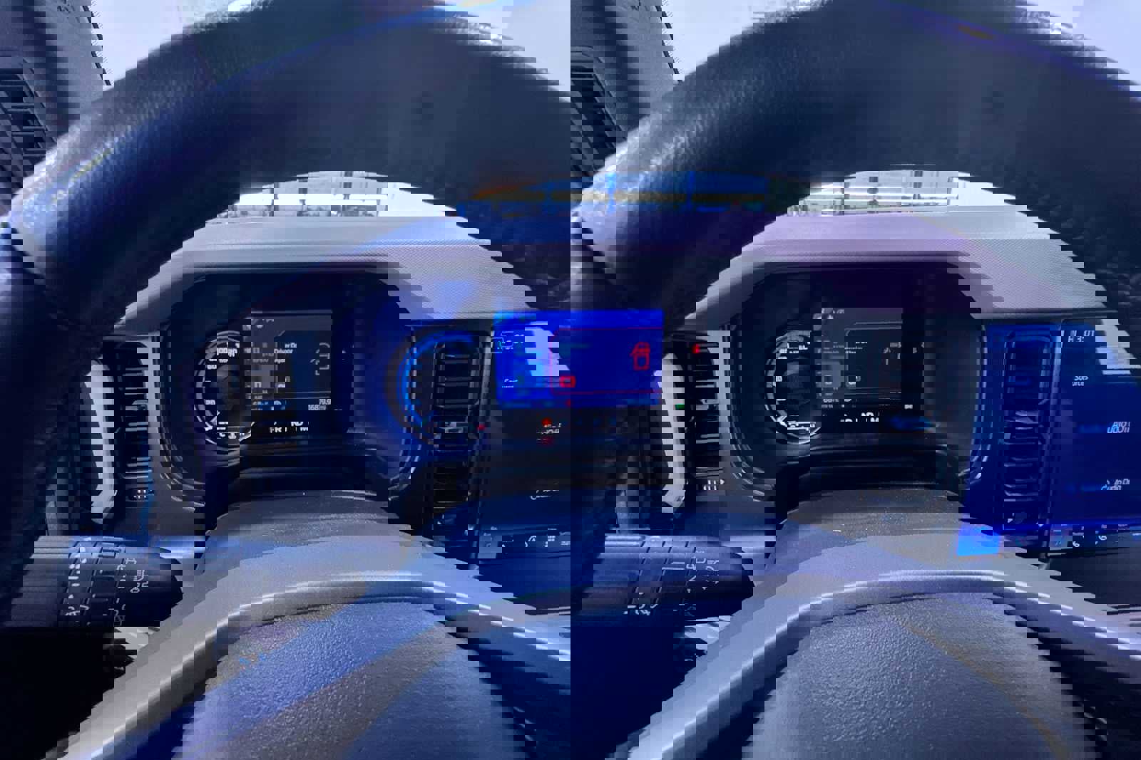 Used 2022 Ford Bronco Wildtrak image 21