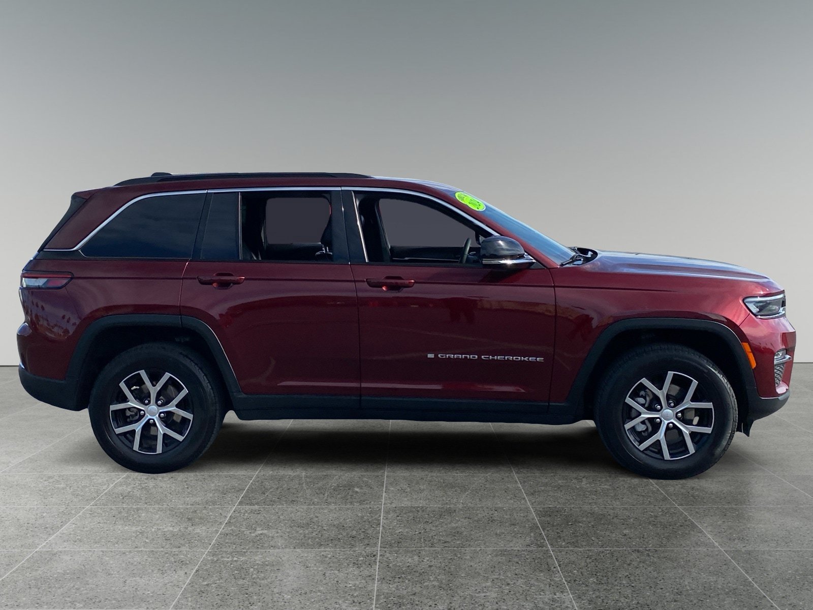 Used 2024 Jeep Grand Cherokee Limited AWD/4WD image 6