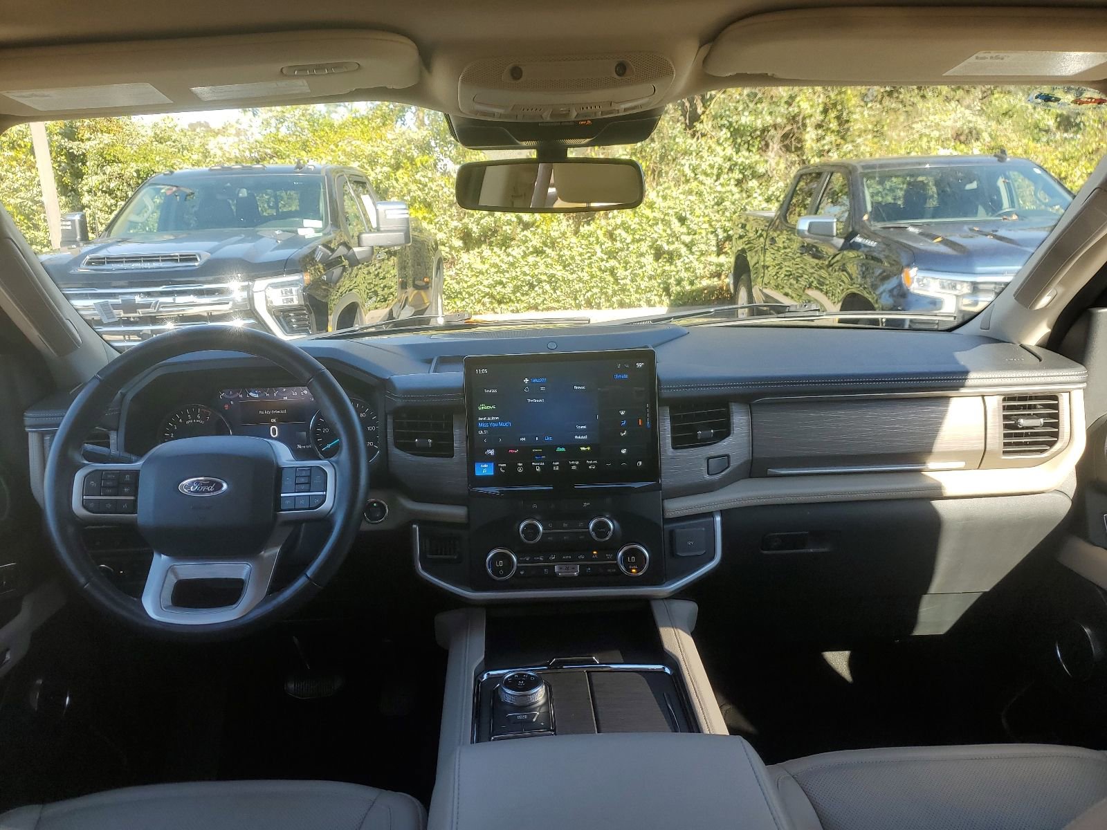 Used 2024 Ford Expedition Max Limited image 10