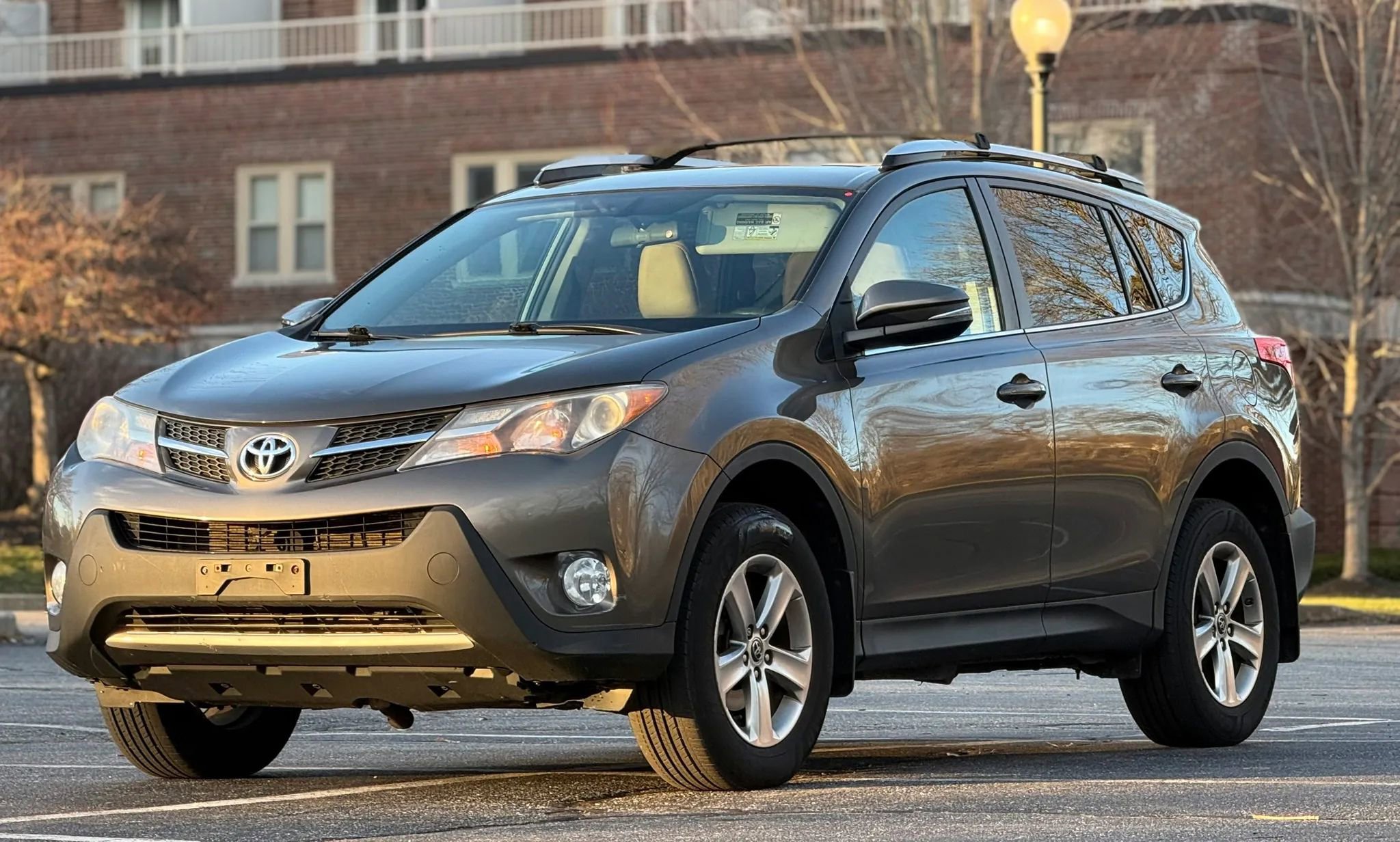 Used 2015 Toyota RAV4 XLE image 1