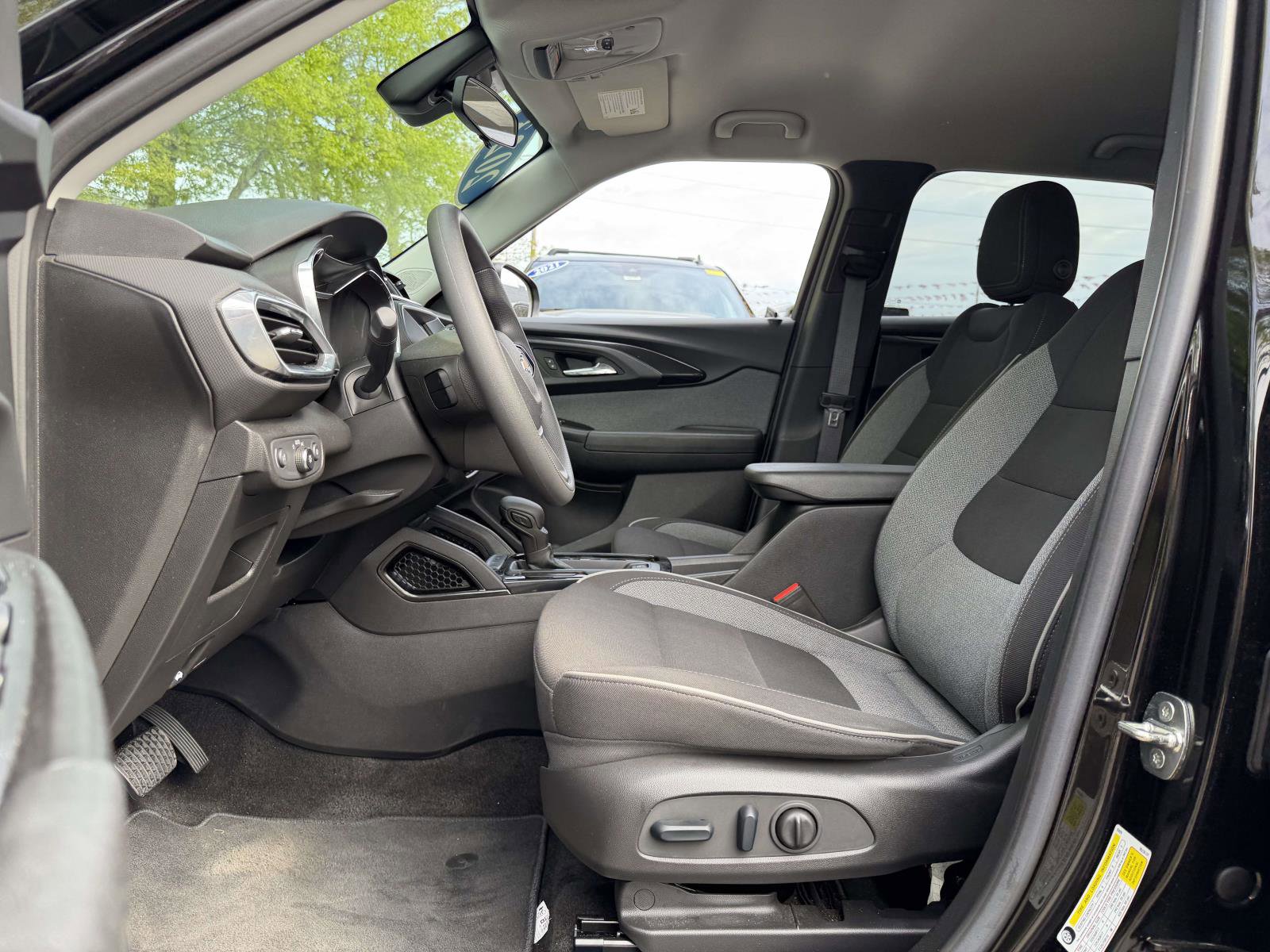 Certified 2023 Chevrolet TrailBlazer LT FWD image 8