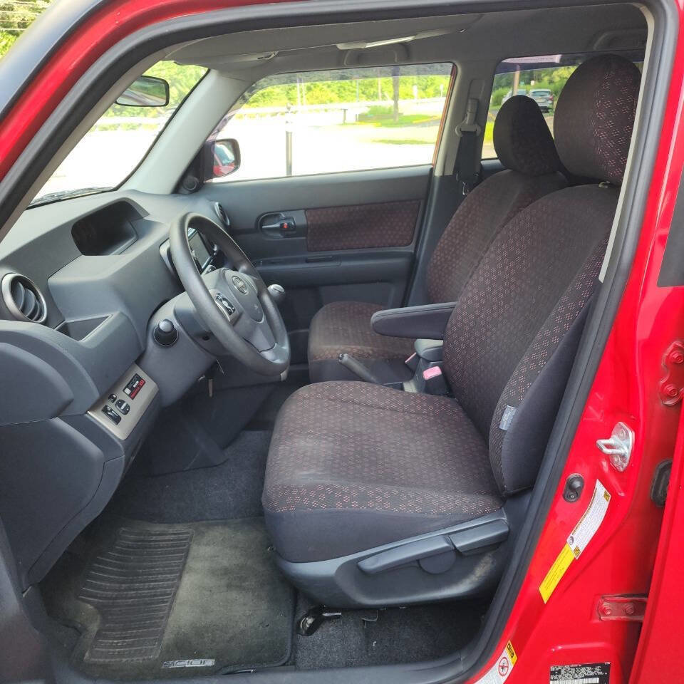 Used 2009 Scion xB image 9
