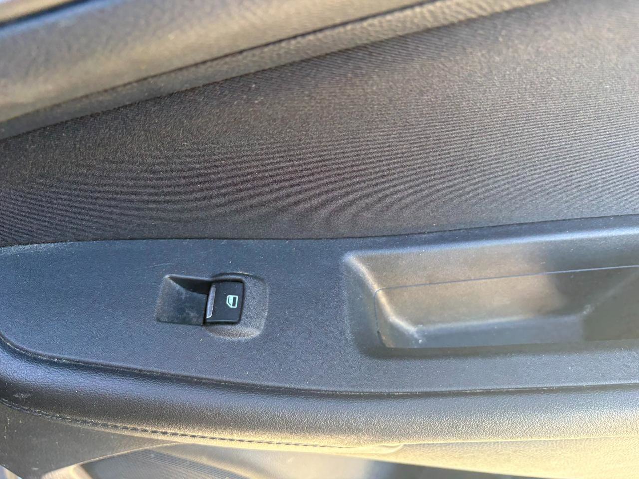 Used 2016 Ford Edge SE FWD image 32