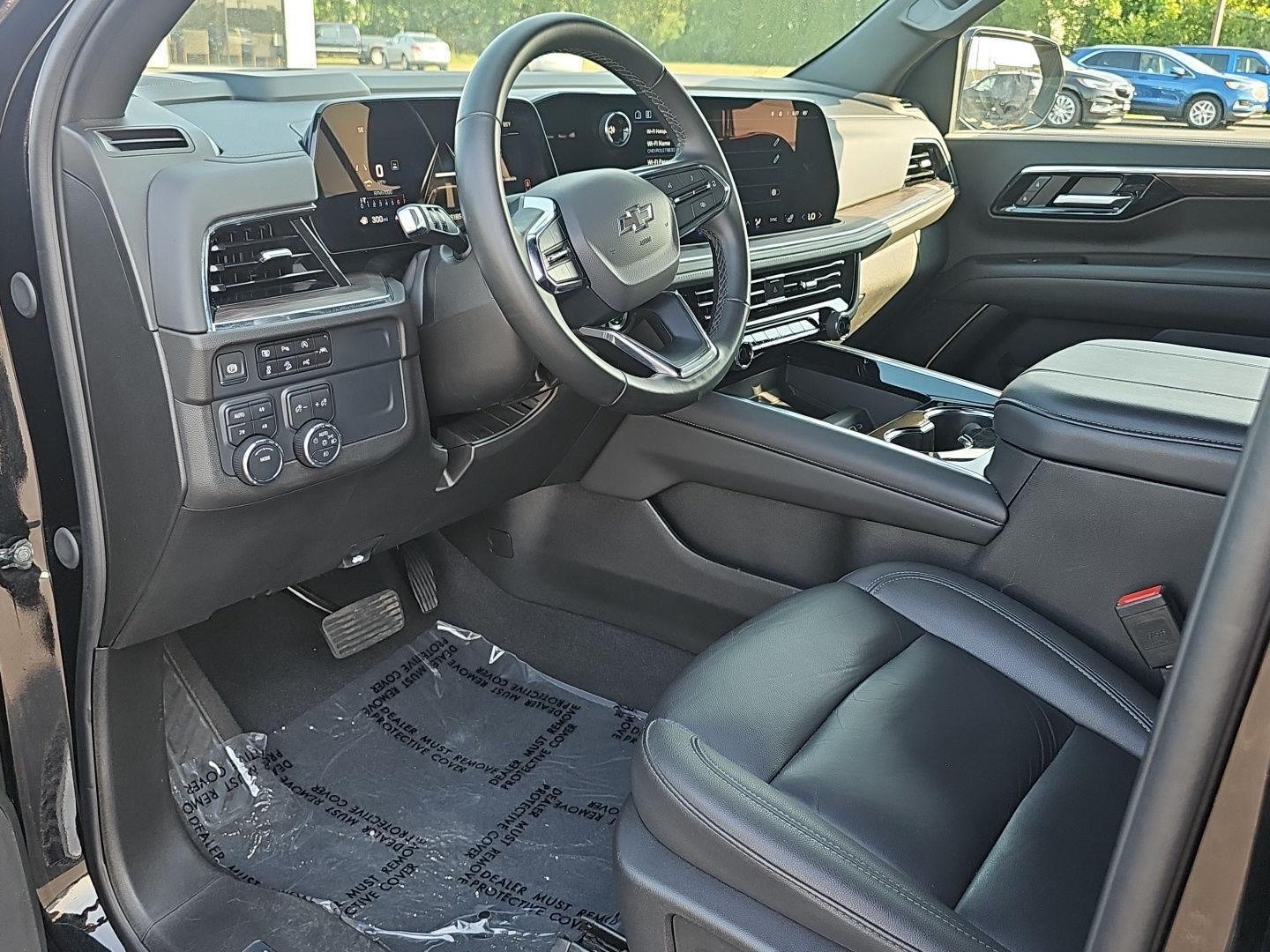 Used 2025 Chevrolet Tahoe Z71 AWD/4WD image 11