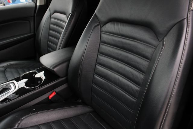 Used 2016 Ford Edge SEL w/ Equipment Group 201A image 6