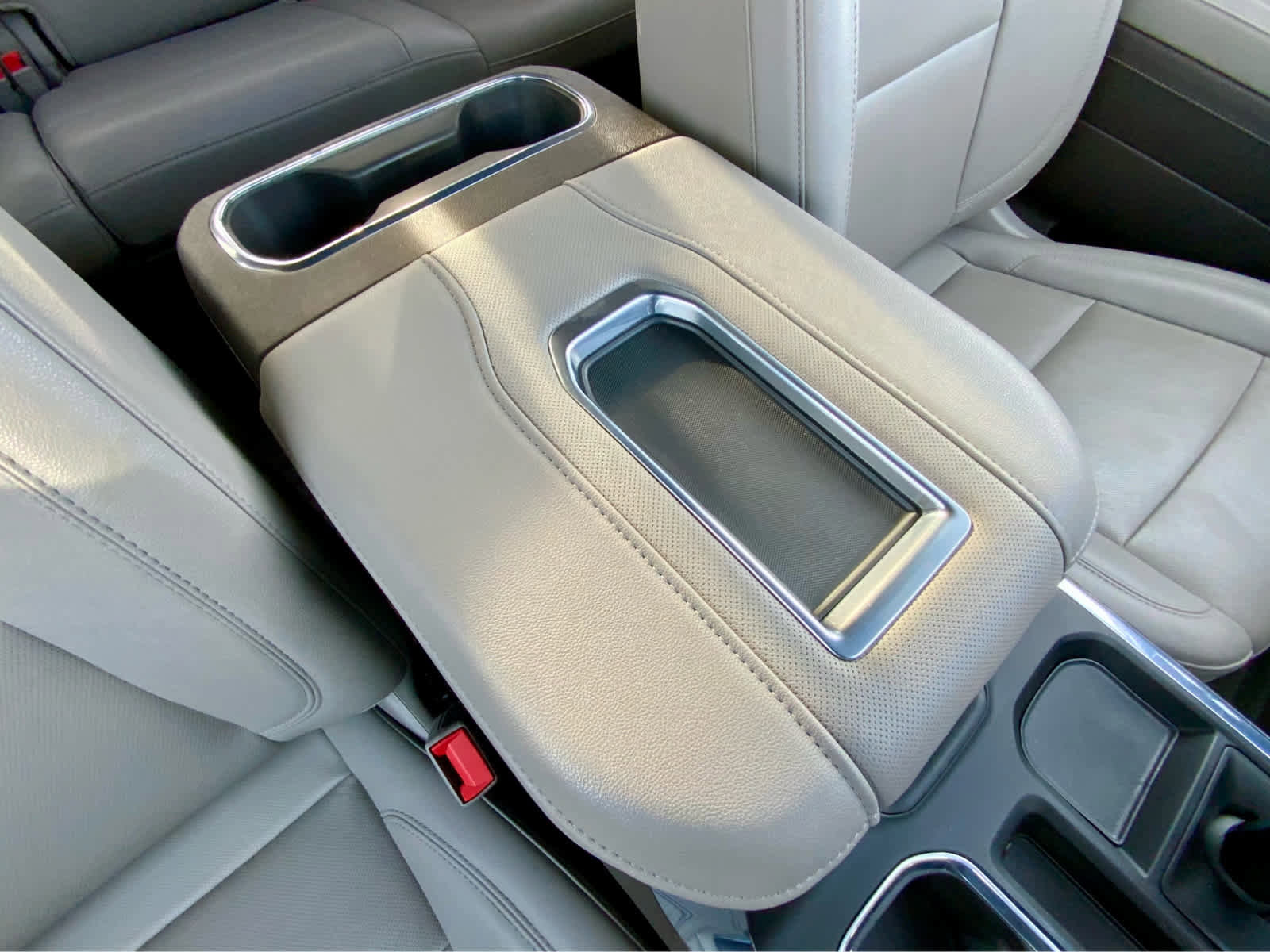 Used 2022 Chevrolet Silverado 1500 LTZ w/ LTZ Premium Package image 38