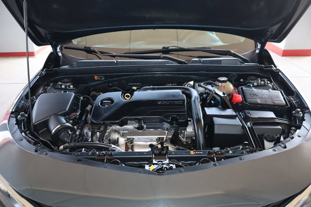 Used 2019 Chevrolet Malibu LT w/ Leather Package FWD image 43