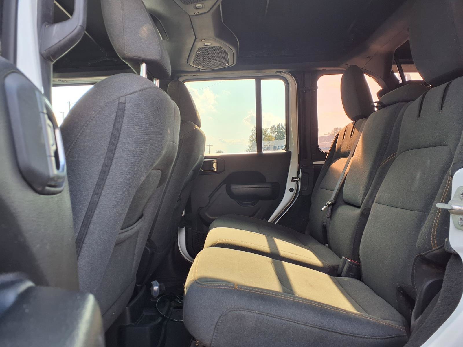 Used 2024 Jeep Wrangler Unlimited w/ Convenience Group AWD/4WD image 6