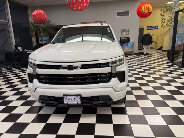 Used 2023 Chevrolet Silverado 1500 RST image 2