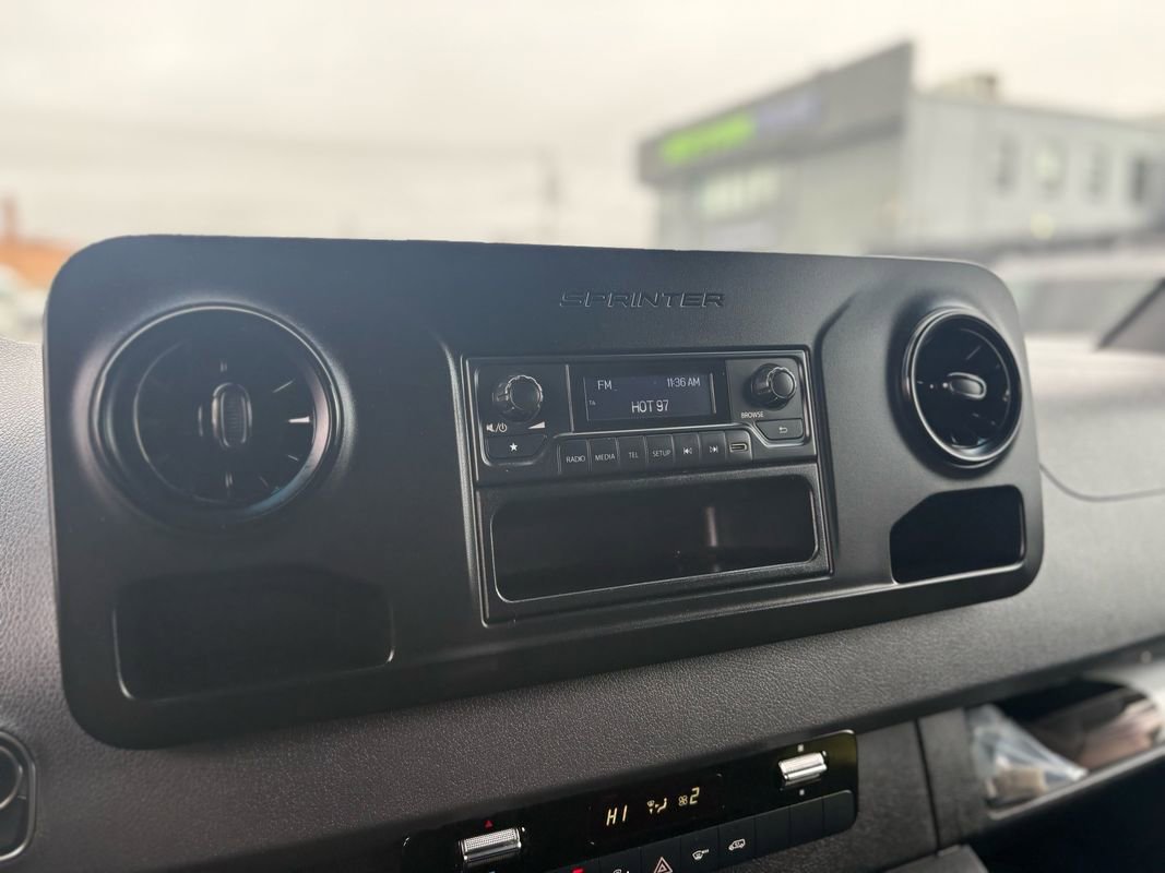 Used 2021 Mercedes-Benz Sprinter 2500 w/ Comfort Plus Package image 37