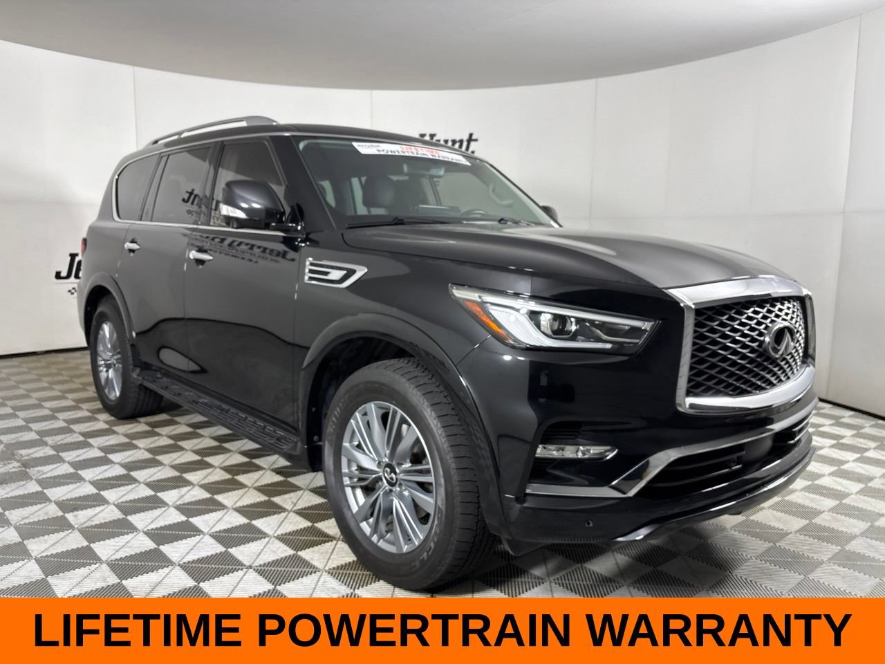Used 2024 INFINITI QX80 Luxe w/ Cargo Package AWD/4WD image 4