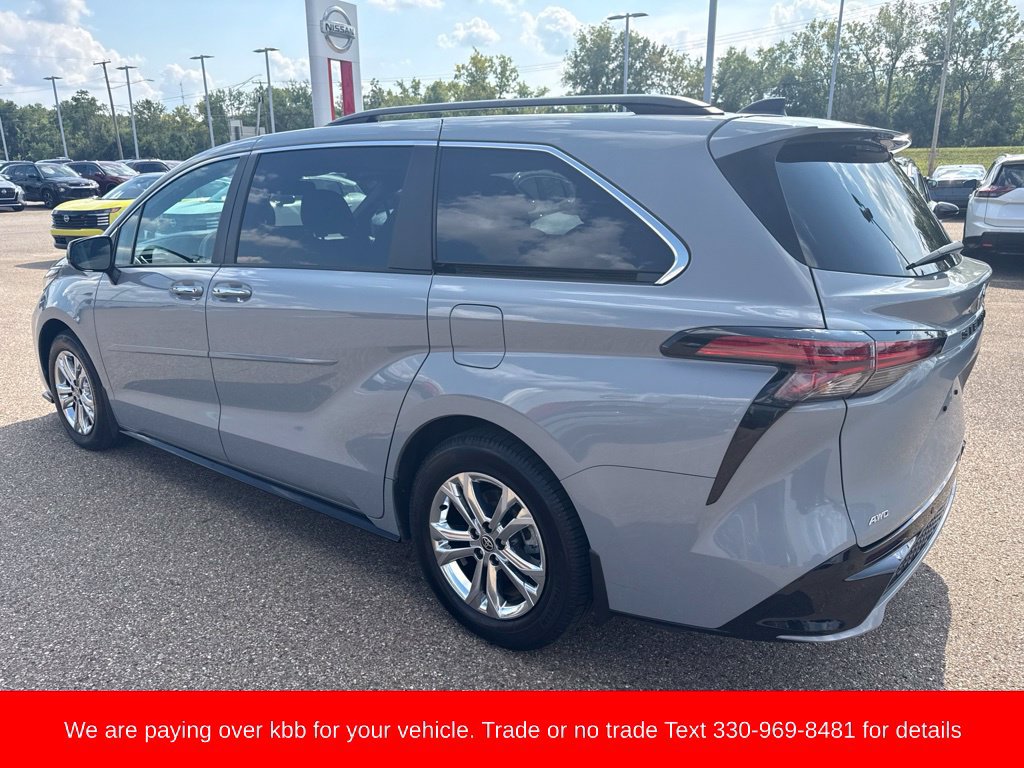 Used 2023 Toyota Sienna XSE w/ XSE Plus Package AWD/4WD image 6