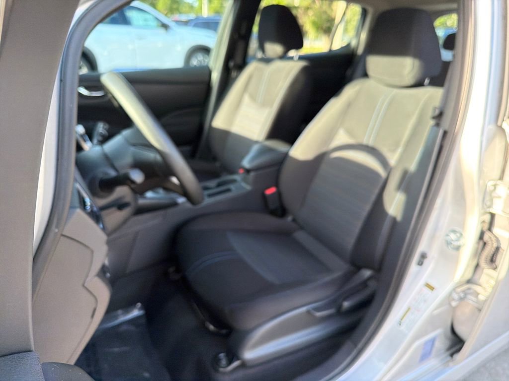 Used 2025 Nissan Leaf S FWD image 29