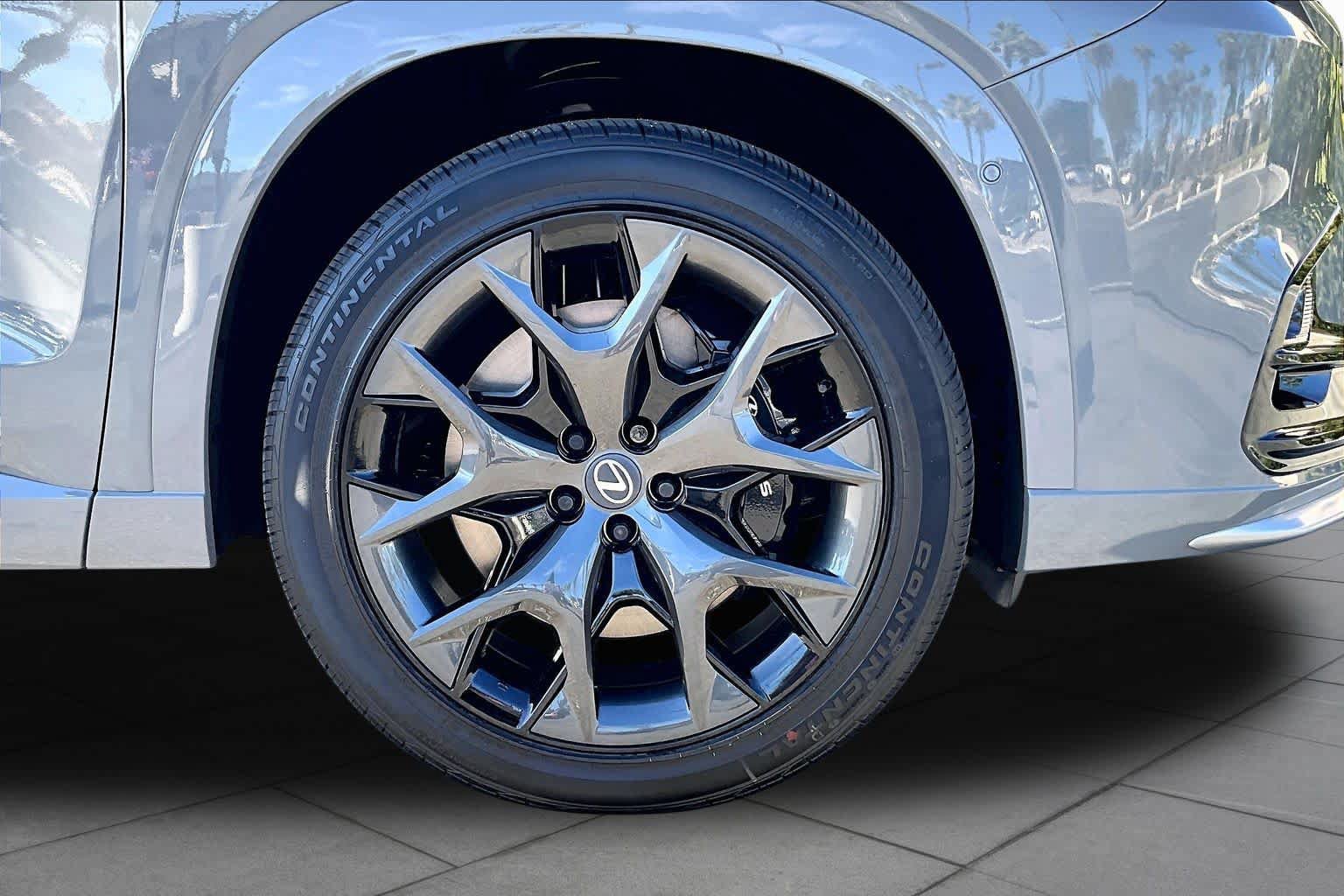 New 2026 Lexus TX 500h AWD w/ Technology Package image 9