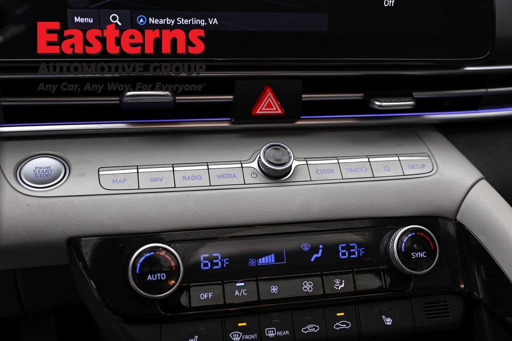 Used 2023 Hyundai Elantra Limited w/ Preferred Accessory Package image 20